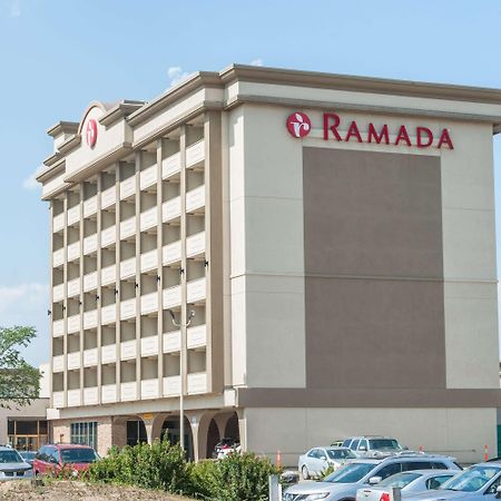 Ramada By Wyndham Edmonton South Hotel Kültér fotó