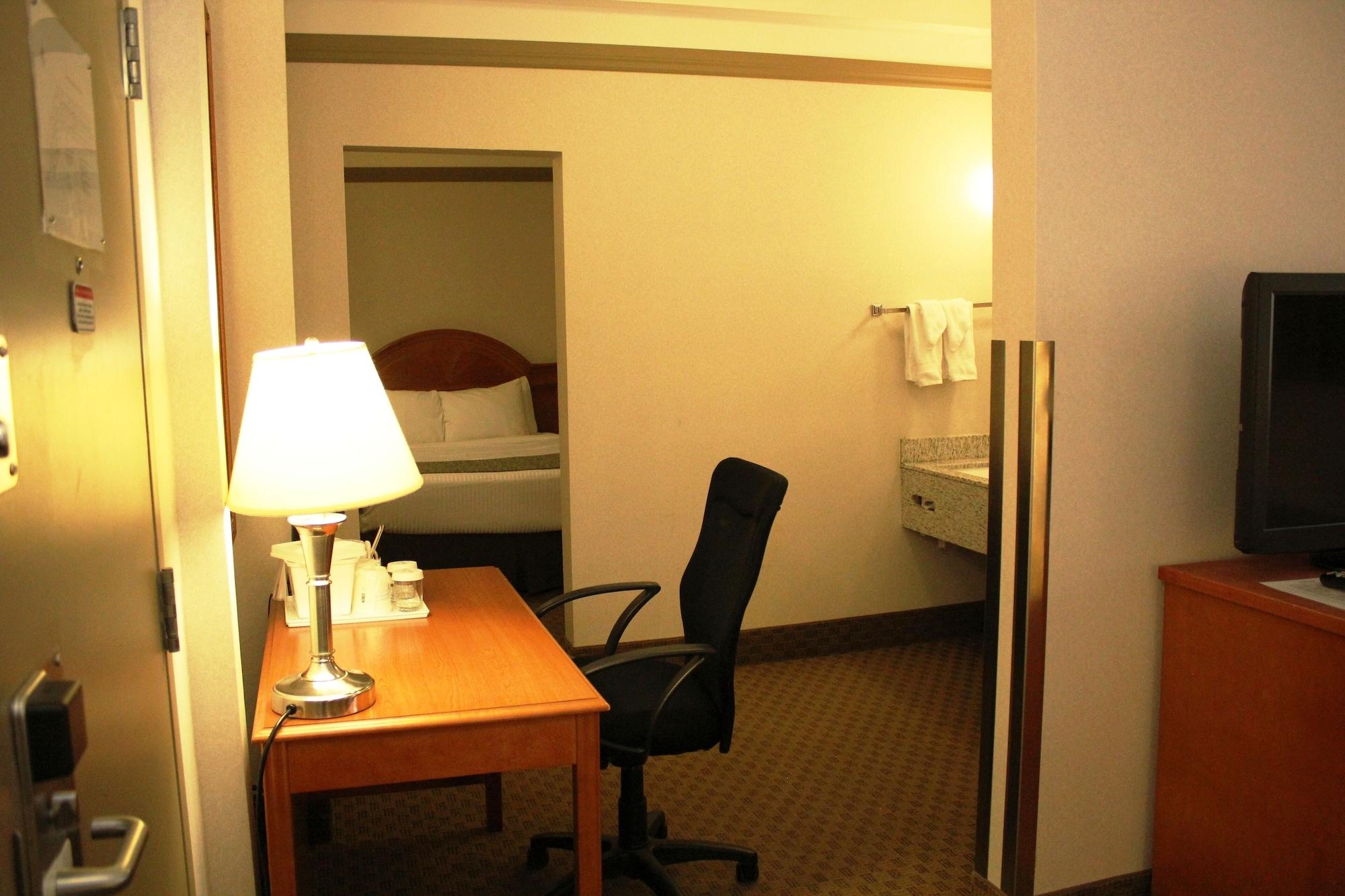 Ramada By Wyndham Edmonton South Hotel Kültér fotó