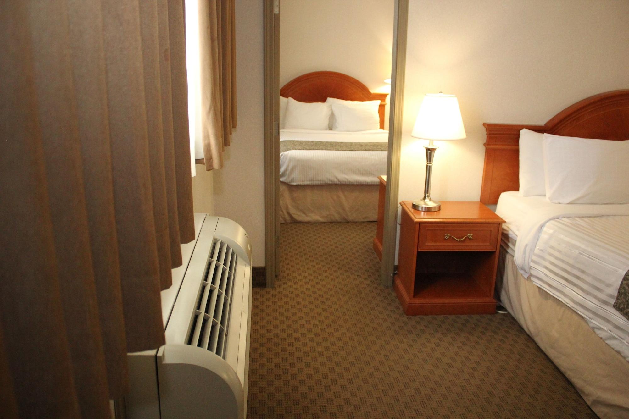 Ramada By Wyndham Edmonton South Hotel Kültér fotó