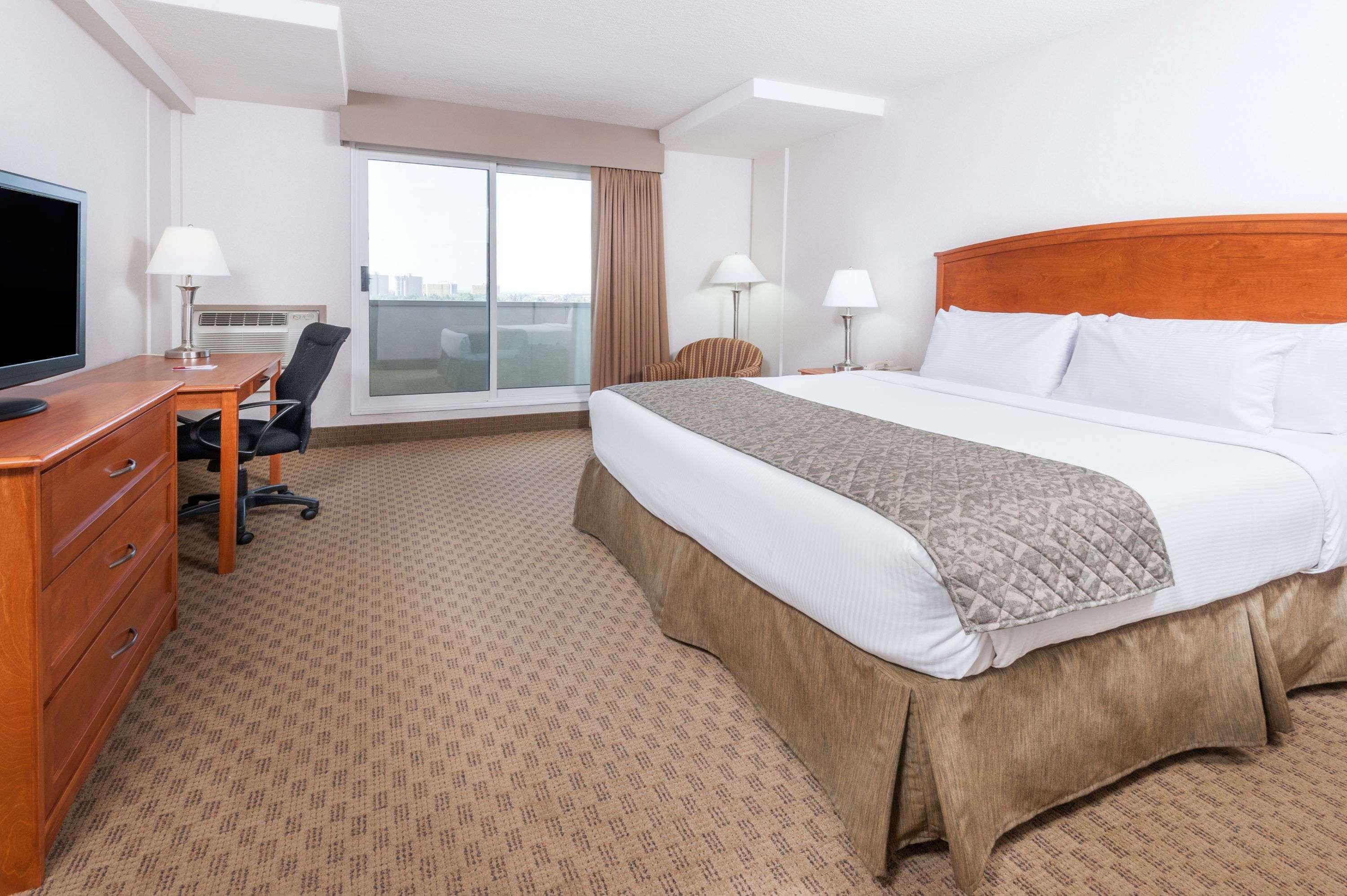 Ramada By Wyndham Edmonton South Hotel Kültér fotó