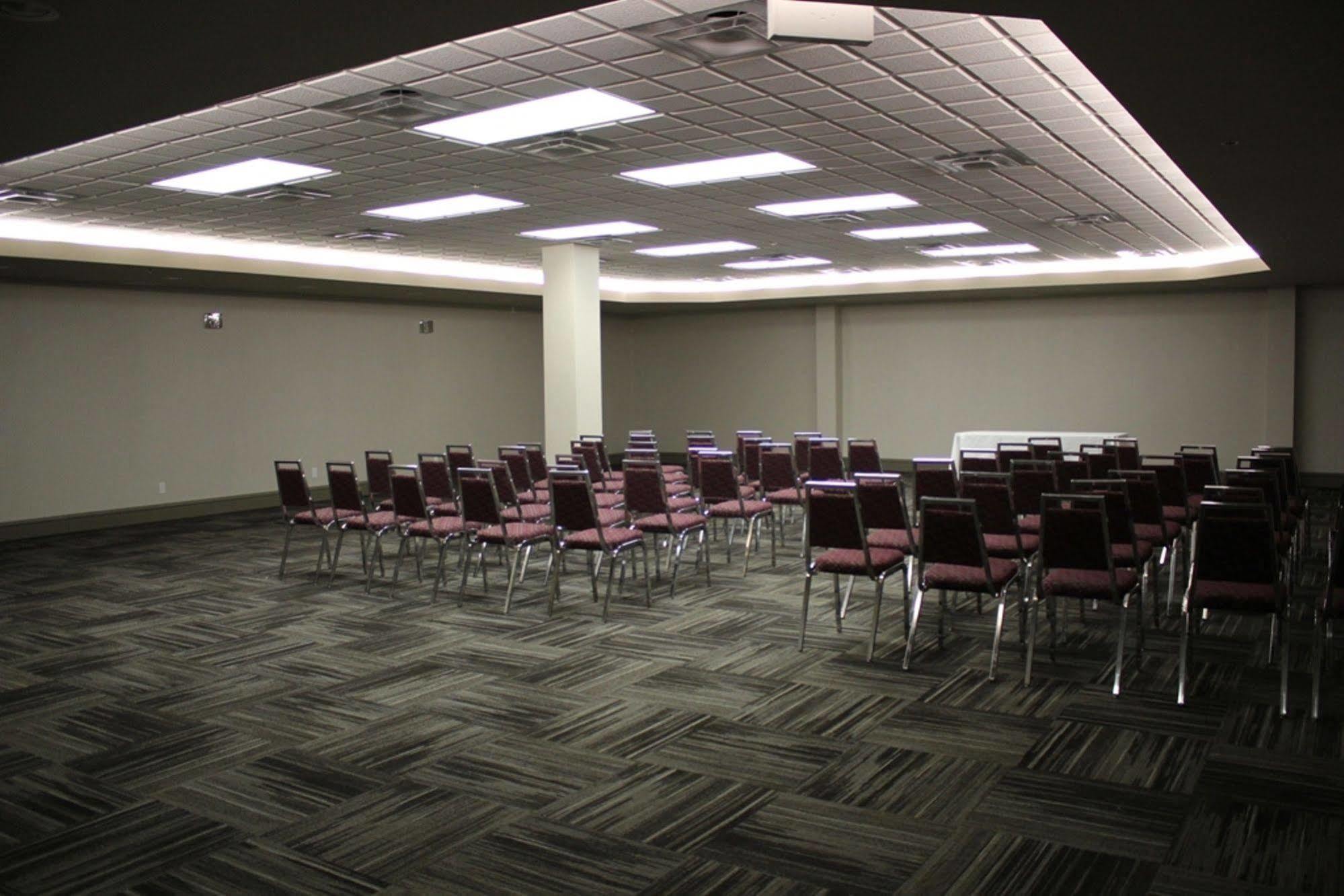 Ramada By Wyndham Edmonton South Hotel Kültér fotó