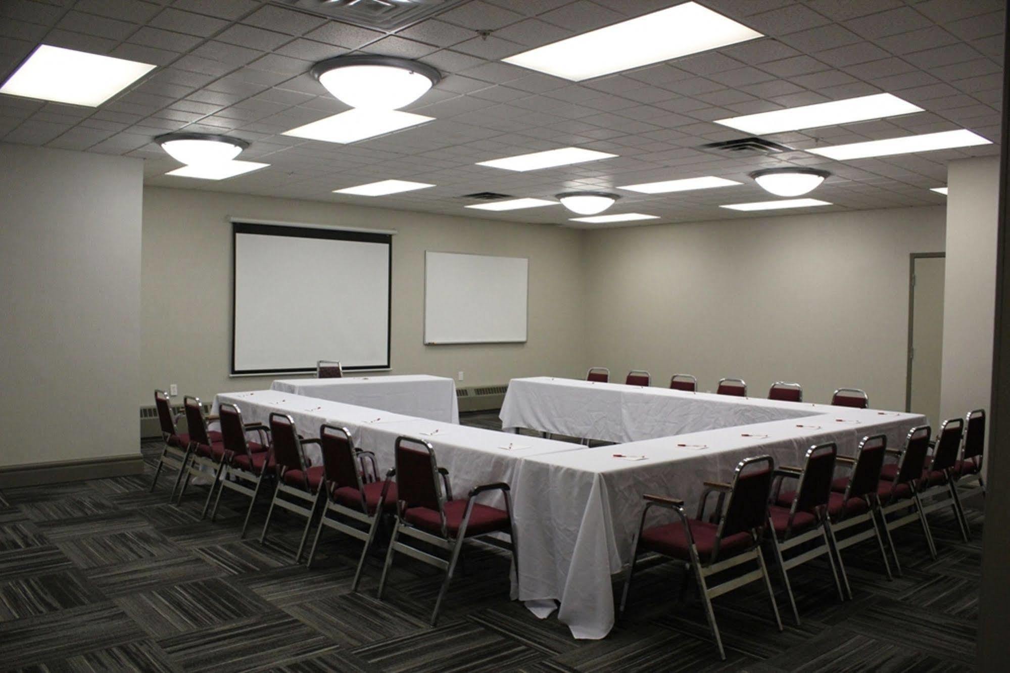 Ramada By Wyndham Edmonton South Hotel Kültér fotó