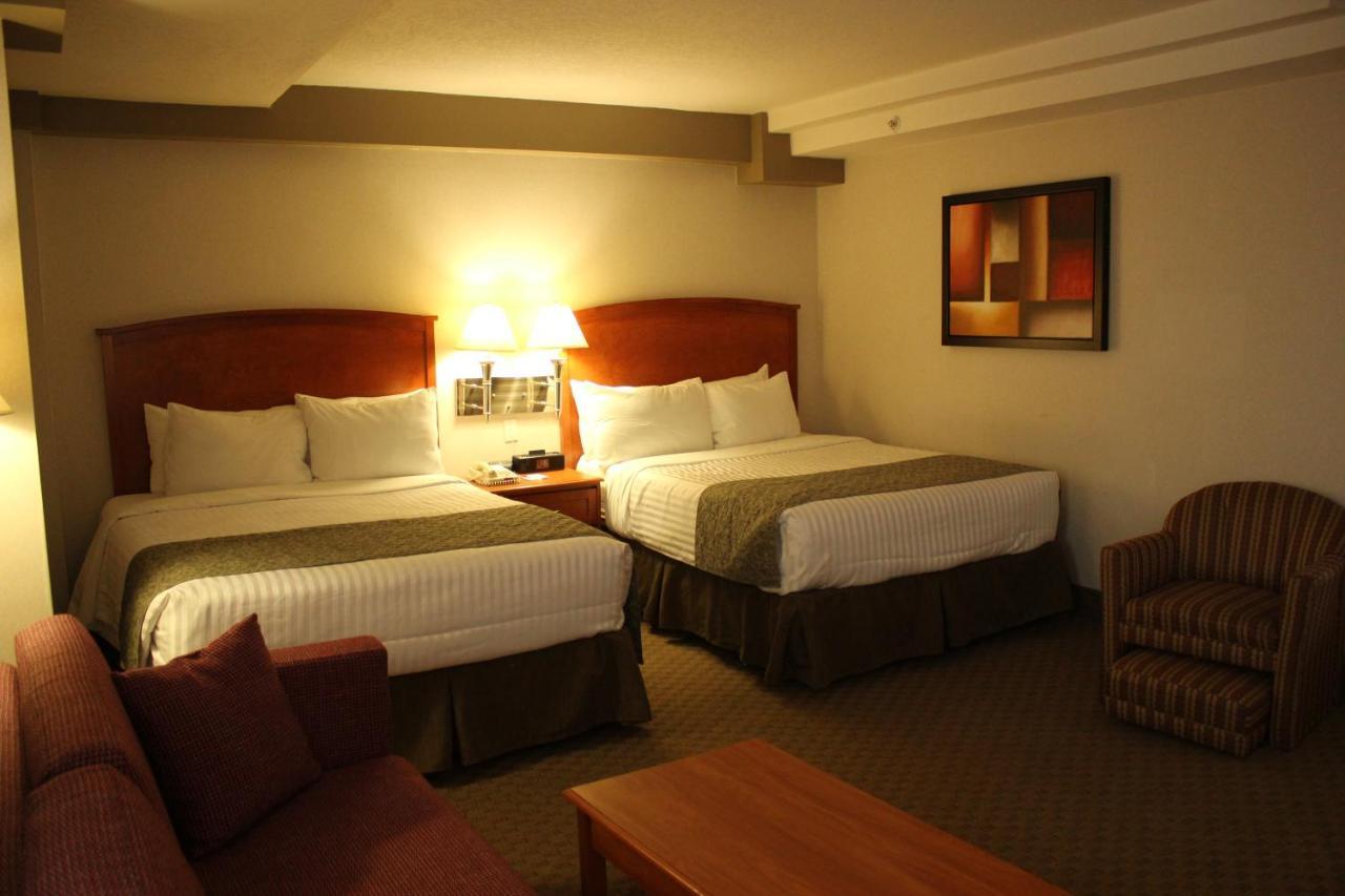 Ramada By Wyndham Edmonton South Hotel Kültér fotó