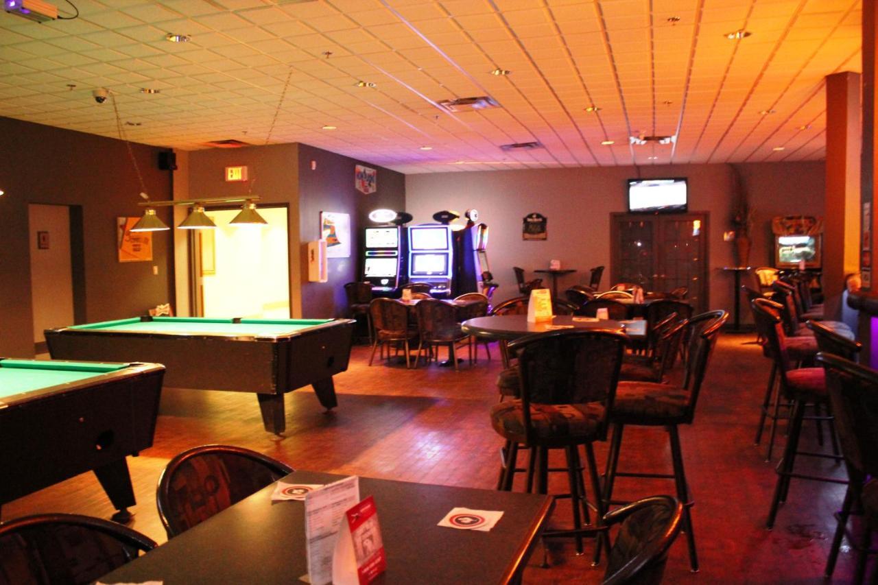 Ramada By Wyndham Edmonton South Hotel Kültér fotó